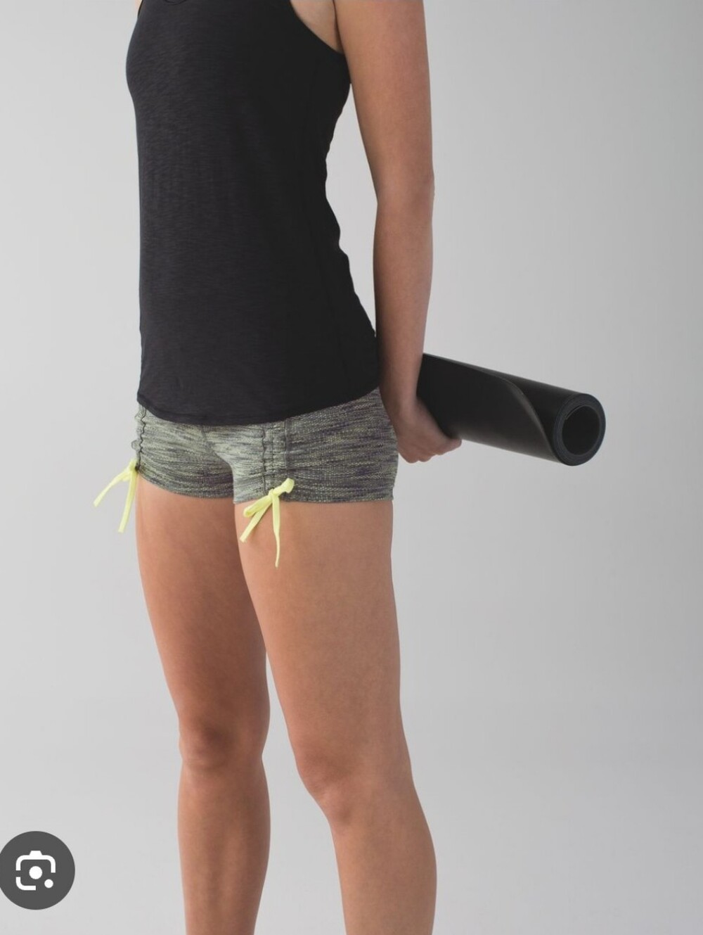 Lululemon Athletic Drawstring Women’s Shorts in Heathered Gray 6 M S